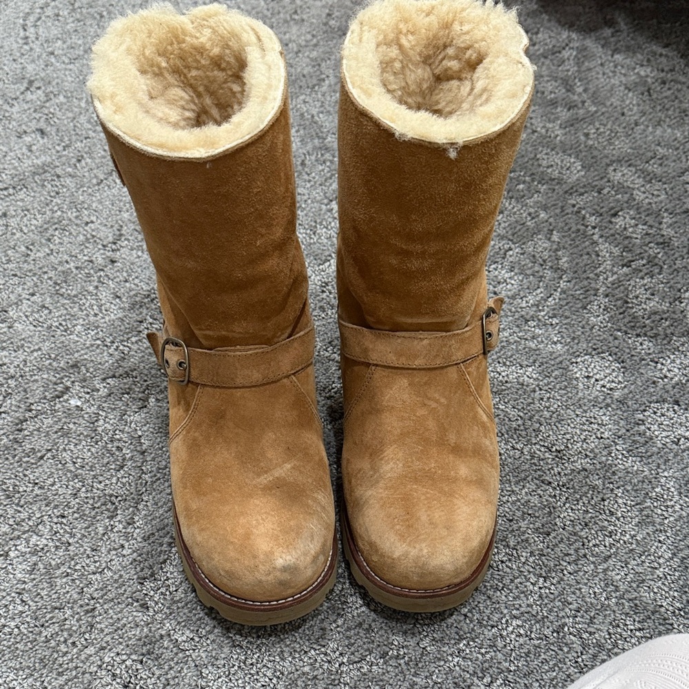Uggs Women's Tan Shearling Boots